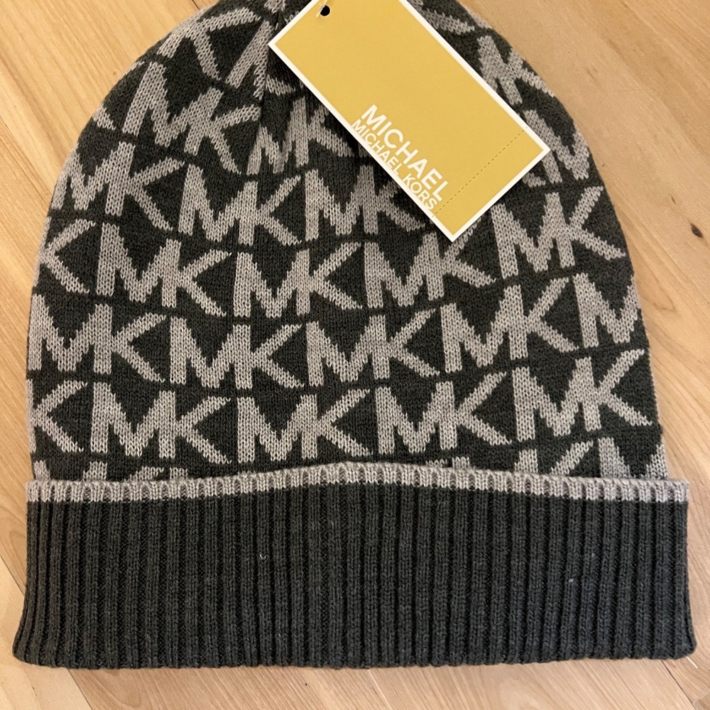 Michael Kors hat - Picture 3 of 3